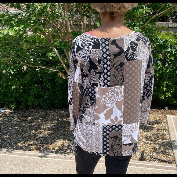 Ruby Road Print Top with 3/4 Sleeve and Accented Neckline, Sz XL - Picture 3 of 7